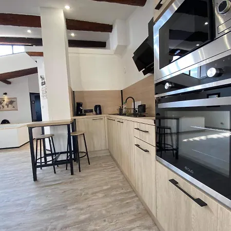 Duplex Des Etudes - Carcassonne Centre Apartment Exterior photo